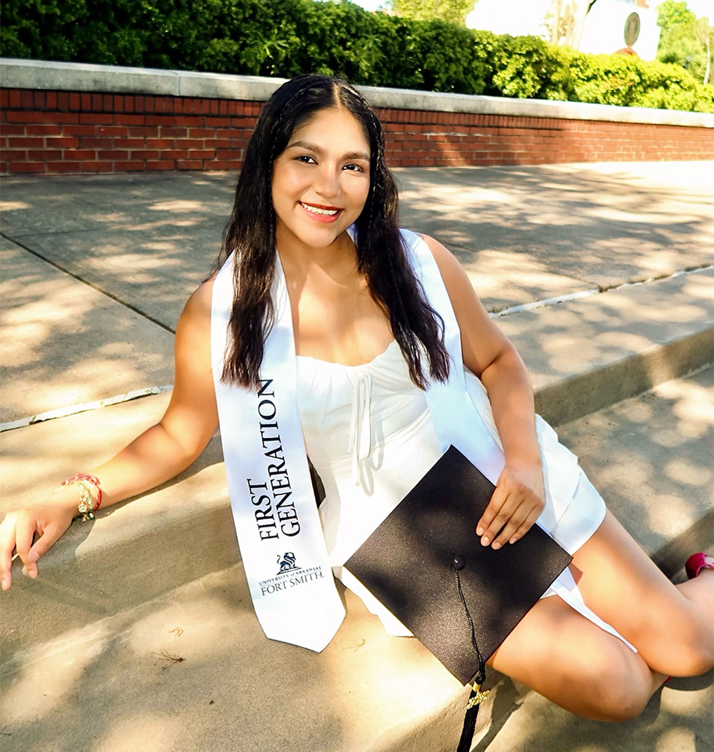 Itzel Espinosa, business administration graduate